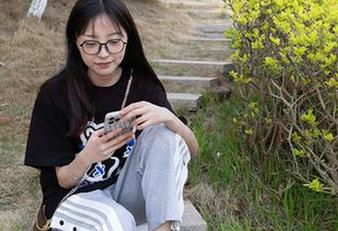 BoBoSocks袜啵啵 – 精选稚予白丝大腿袜作品集，带你进入不一样的腿部艺术！