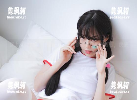 穿上Mozzi(모찌)的棉袜，cos你的每个慵懒时刻，快来下载吧！