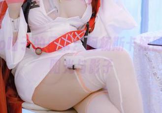 Nyako喵子的日常：柯杨斯卡娅图集里的阳光与影子