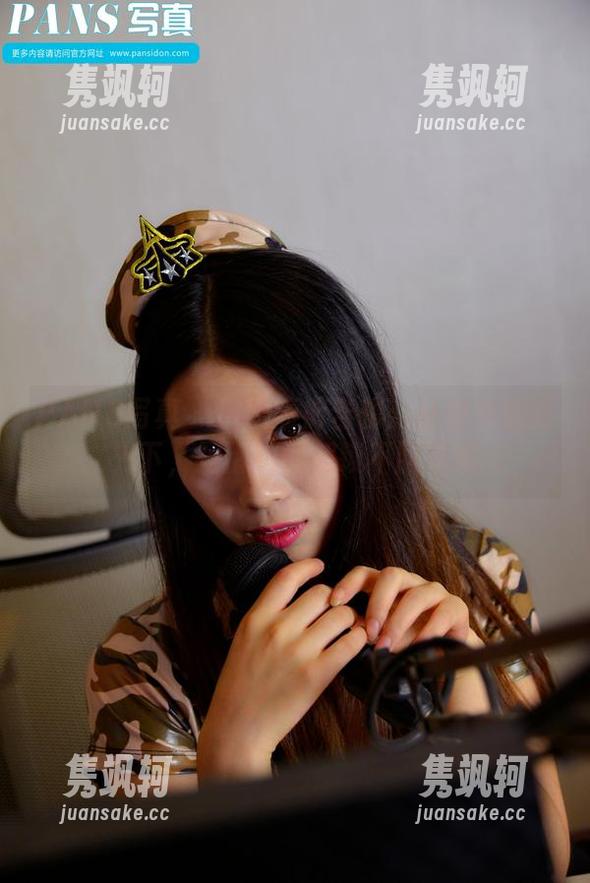 PANS写真-小颖 PANS写真 - 小颖短裤合辑:从街头到阳光下,短裤如何解锁不同风格