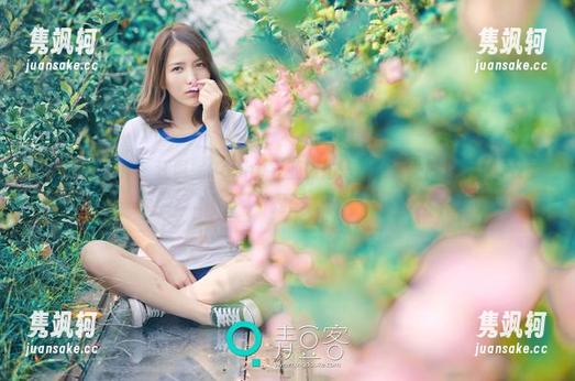TGOD推女神-汪佩妮Penny TGOD推女神 - 汪佩妮Penny三亚旅拍作品集:光影洒落,转身就是画