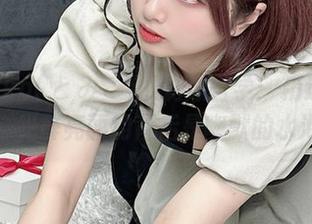 Tomiko(とみこ)的游泳哲学：精选写真集，光鲜亮丽的背后是幽默的水泡！