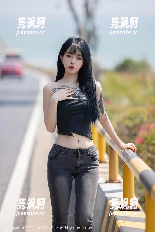 XIAOYU语画界-杨晨晨sugar XIAOYU语画界 - 偷偷告诉你,杨晨晨sugar黑丝美腿的写真原图可比你想象的更迷人!