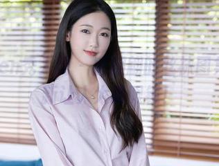 Xiuren秀人网 – 唐翩翩的丝袜图集，更新让人大跌眼镜！
