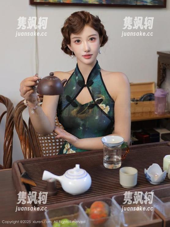 Xiuren秀人网-小逗逗 Xiuren秀人网 - 小逗逗天台图集:看看阳光下的我,抱歉,你的眼睛可能要冒烟了!