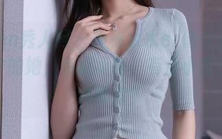 Xiuren秀人网 – 神秘水水er修女合集：壁纸中的她，有点卖萌，有点小叛逆，你选哪款？