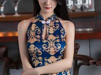 Xiuren秀人网 – 王馨瑶yanni白色风情美图合集：点燃你心中的小火花，比化妆还靠谱！