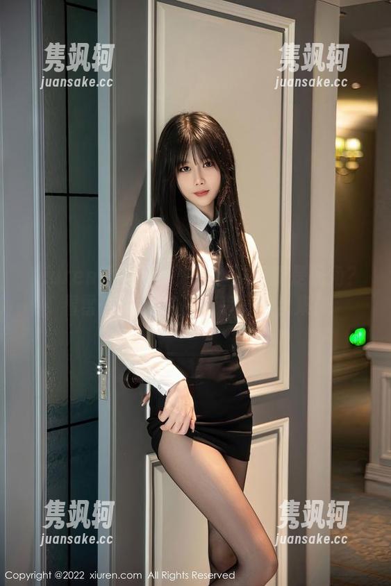 Xiuren秀人网-雪瑞Lisa Xiuren秀人网 - 谁说丝袜只能是配角?看雪瑞Lisa如何主宰写真合集!