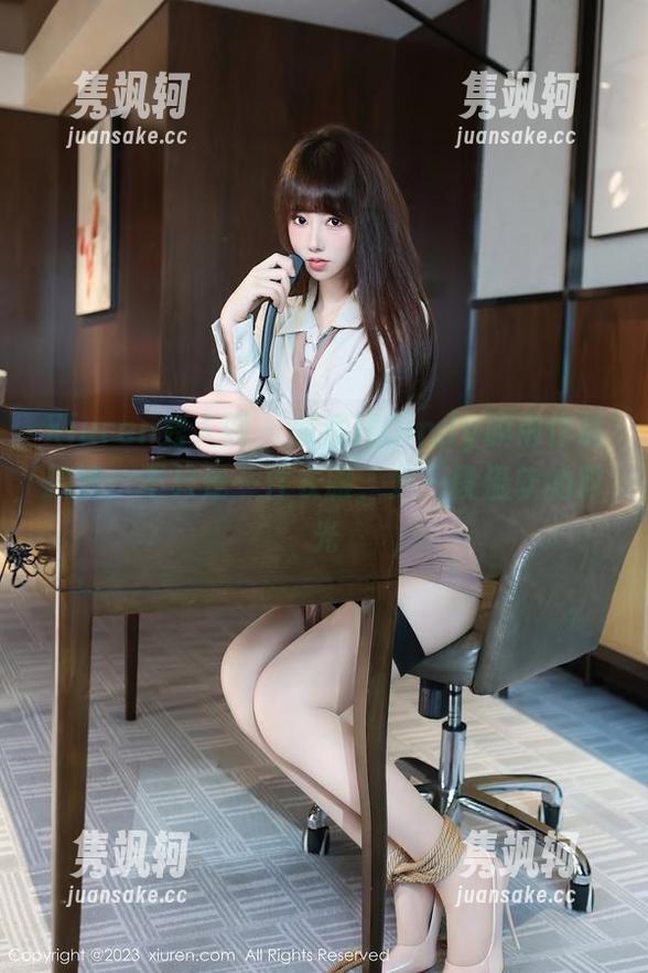 Xiuren秀人网 - 颜浅浅Cindy旗袍作品精选：不只是一件衣服，是一段温软的时光