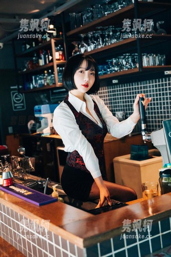 套图里的课堂：在yeeun孙乐乐的教室里遐想