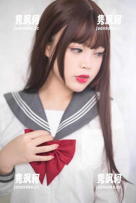 放飞自我：你烨烨的傲娇女仆长原图精选，俏皮又迷人！