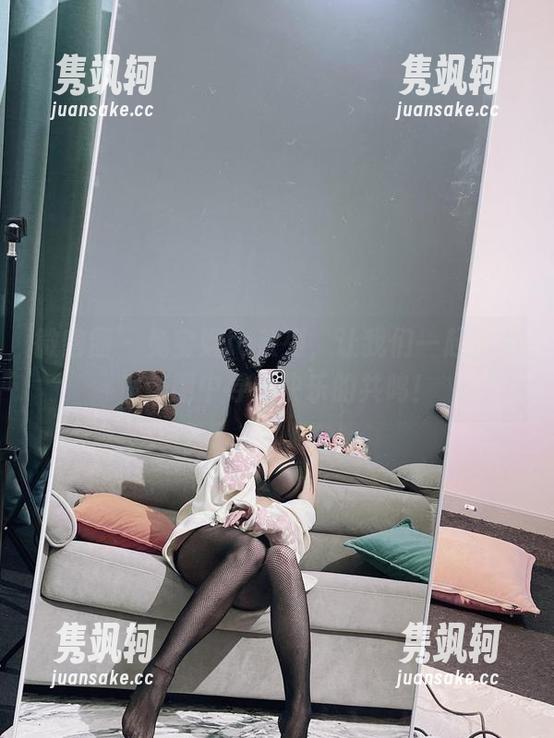 兔宝妮to 微密圈 - 兔宝妮to系列,让我们一起在私房美图中寻找快乐的共鸣!