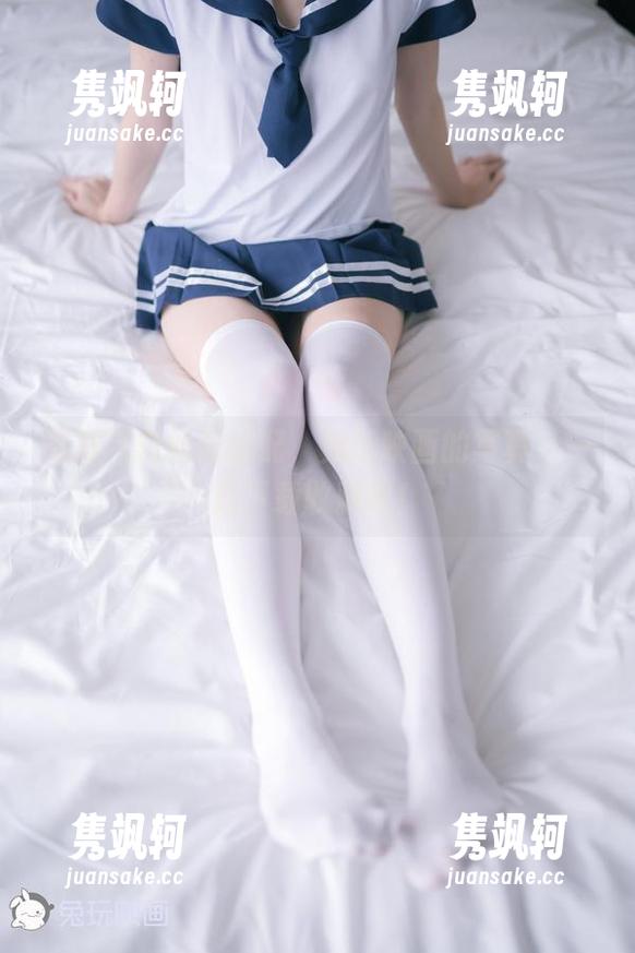 兔玩映画 制服与白丝的绝配,兔玩映画的写真,一起下载收藏吧!