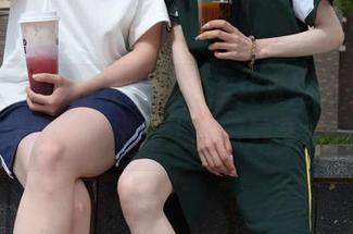 初夏女神 – 网红双双邀你共赏她的美足在线图集，脚尖上的微妙艺术！