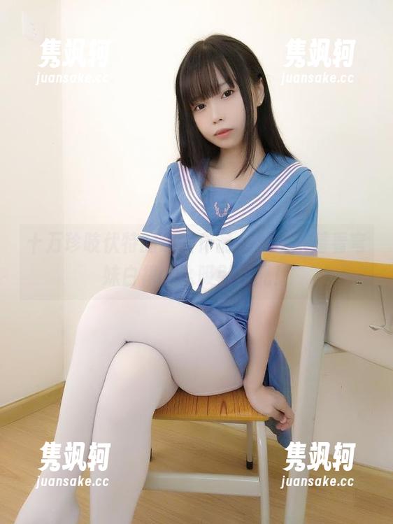 十万珍吱伏特 十万珍吱伏特的最新作品集,快来看看穹妹白裙怎么吸引目光!