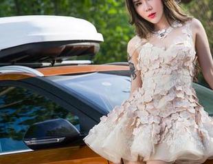 头条女神 – 你能想象吗？杨漫妮baby的海边写真壁纸把原本平淡的桌面点亮！
