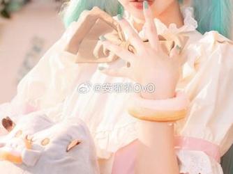 假装严肃的安曜曜：禁地修女美图合集，实在是太过分了！