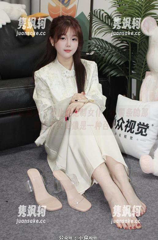 小众视觉-小薯条 小众视觉 - 不止是定制女仆,小薯条的那些图其实更像是一种召唤。
