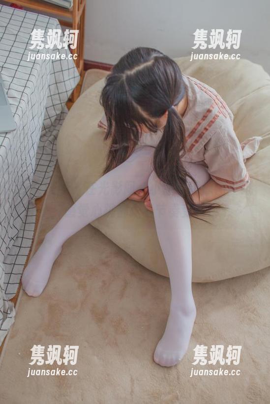少女秩序-小恩 少女秩序 - 在光影间,小恩眼镜原图壁纸,感觉心跳都跟着节奏变了!