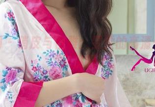尤果网 – 俏皮与优雅：雯雯的高清少女写真拼图