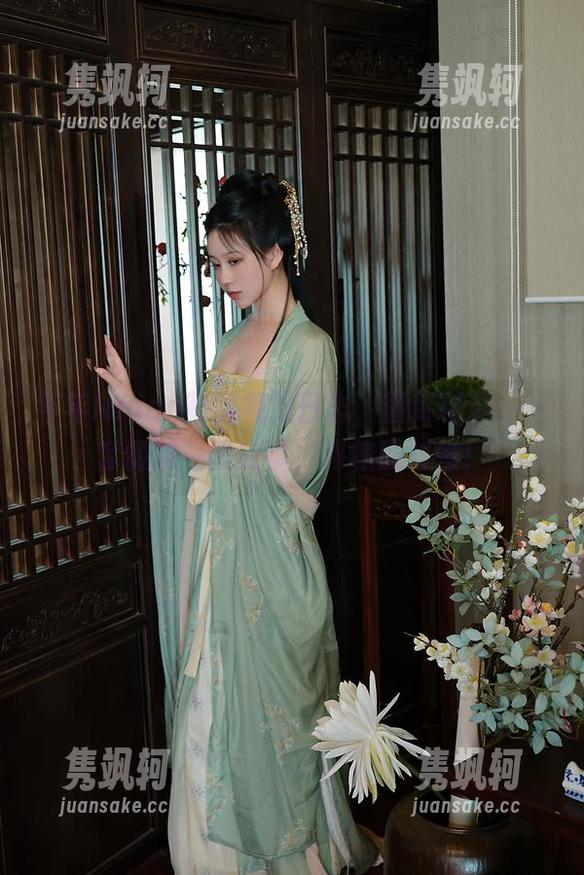 年年Nnian 年年Nnian制服视觉日志,图库精选:一套制服一段故事,狗粮随时发!