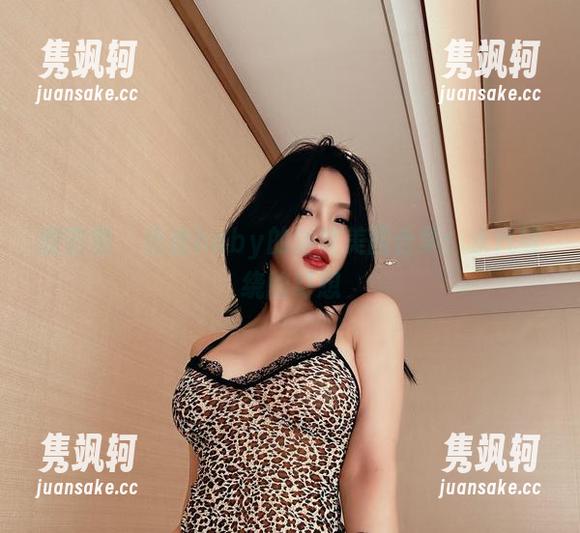 张鑫baby 微密圈 - 张鑫baby的浴室美图合集:水汽缭绕的幻想