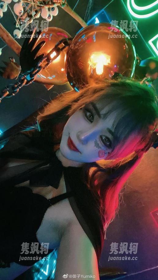 御子Yumiko 毛衣与御子Yumiko:这私房瞬间让人忍不住想靠近!