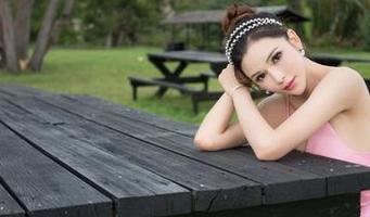 推女神 – 想要Luvian本能的圣诞魅力？赶紧下载这个独特的图包吧！