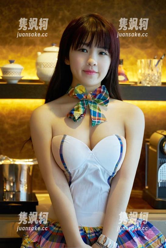 推女郎-潘娇娇 推女郎 - 这次潘娇娇的婚纱作品集更新,有点小惊喜!这些裙子和背景太搭了!