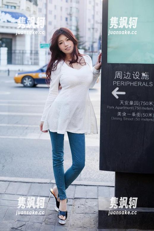 推女郎 - 黄可的棉袜全套图集：一瞬间的甜蜜与无奈交织