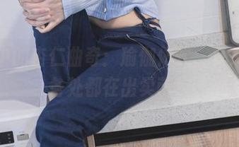 私拍中的杏仁曲奇：瑜伽体式，真是身体各处都在出卖萌！