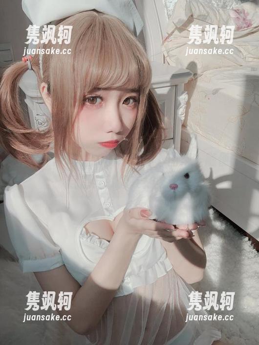 最新！果咩酱w的“角斗”图集，随便翻翻感觉就像在打电动。