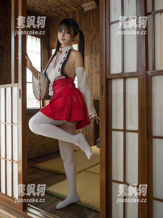 私房摄影师：桜井宁宁长腿原图，看到腿我就想到果汁！