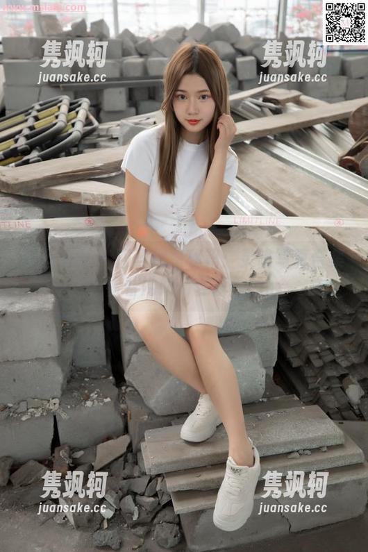 梦丝女神-灵唯 梦丝女神 - 双马尾杀秘籍:灵唯写真合集,看看她如何俘获你的心