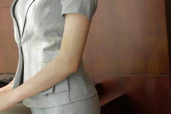 模范学院 – 宅兔兔的JK私拍，跟随光影的舞动，仿佛置身于她的梦境。