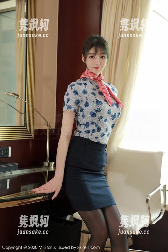 模范学院-思淇Sukiiii 模范学院 - 精选思淇Sukiiii夏天作品:这夏天有点热,但她的气息更过分