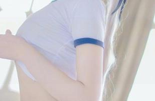绝对不可以错过！浅野菌子最新写真，仿佛从《妖狐×仆SS髅髅宫歌留多》直接走出来。