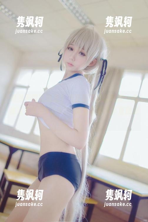 绝对不可以错过！浅野菌子最新写真，仿佛从《妖狐×仆SS髅髅宫歌留多》直接走出来。
