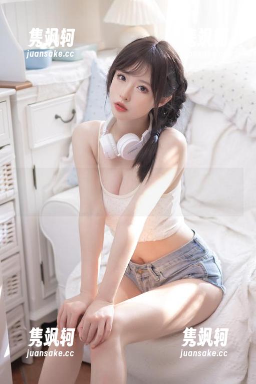 清水由乃 清水由乃:女警与偷心狂魔的免费图包,谁能抗拒?