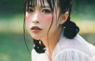 让双脚感受自由，清水由乃精彩裸足写真作品等你来探索
