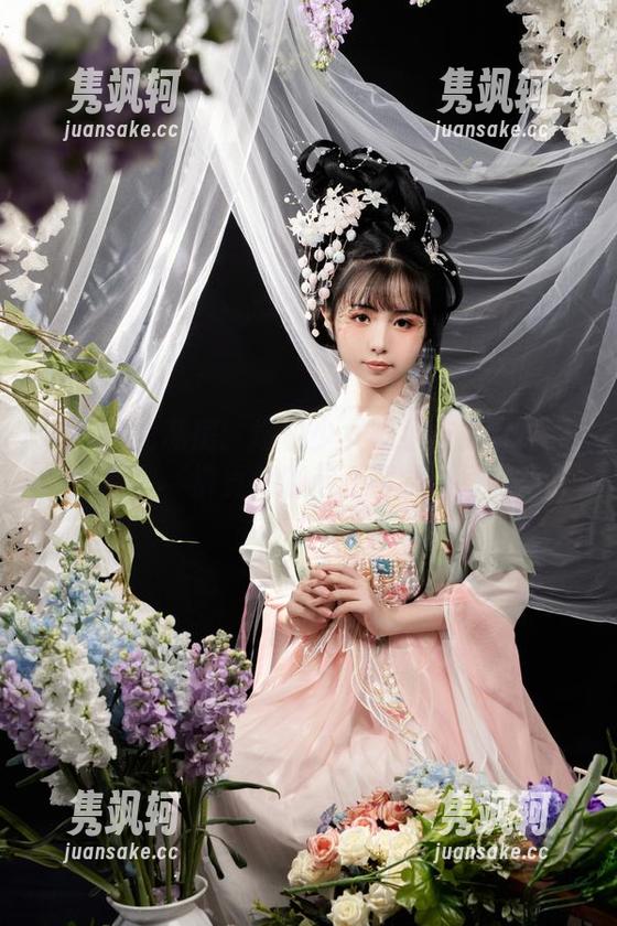 爆机少女喵小吉 不一样的私房:爆机少女喵小吉穿上牛仔裤竟然聊起了哲学