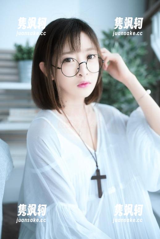 王羽杉的水手服写真集：看完真想立马下载！但我该怎么舍得？