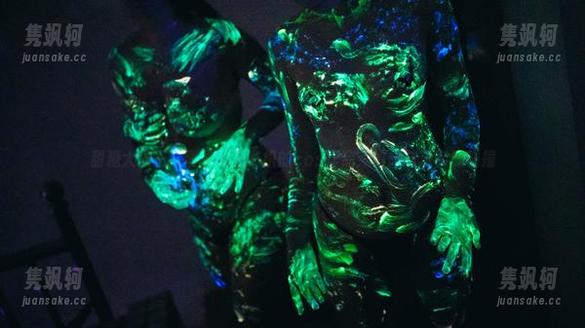 甜糖大魔王 甜糖大魔王与清晨阳光交织的cos作品:幻想与现实的碰撞