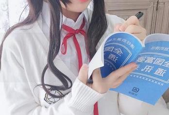 白烨烨的私人秀场，打卡美图里的秘书生活