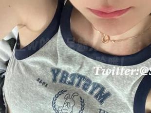 眼酱大魔王w的裸足魅力写真集：不想说，下载自担风险哦！