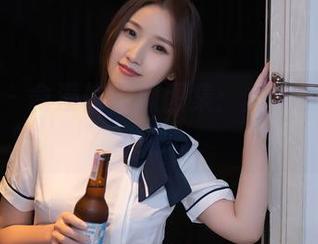 秀人网 – 俞漫修女原图集：片段中的撩与静