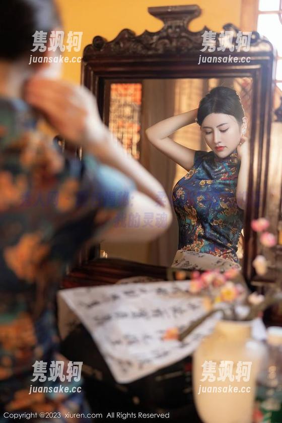 秀人网-媃柔 秀人网 - 图包揭秘:媃柔以御姐姿态挑逗我的灵魂