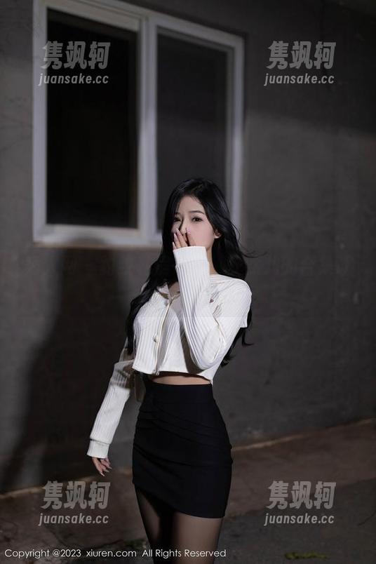 秀人网-安然儿 秀人网 - 豹纹私房一探:安然儿的合集让我心跳加速!