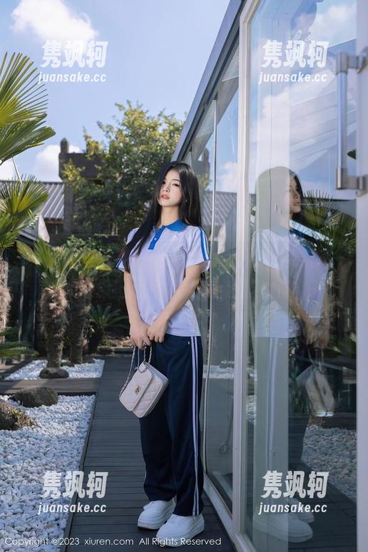 秀人网-杏子Yada 秀人网 - 让杏子Yada的美足来治愈你,原图和下载全在这里!