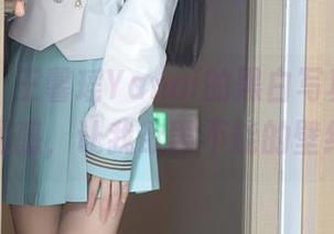 秀人网 – 王馨瑶Yanni的黑白写真，带着一丝神秘感，让我欲罢不能的壁纸体验！